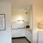 De Elysium 4-persoons Met Bubbelbad Binnen En Buiten Hotspring Bad, Sauna, Sunshower, Stadstuin, Wifi *