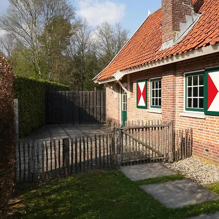 De Elysium 4-persoons Met Bubbelbad Binnen En Buiten Hotspring Bad, Sauna, Sunshower, Stadstuin, Wifi Lievelde