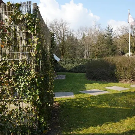 De Elysium 4-persoons Met Bubbelbad Binnen En Buiten Hotspring Bad, Sauna, Sunshower, Stadstuin, Wifi Semesterbostad Lievelde