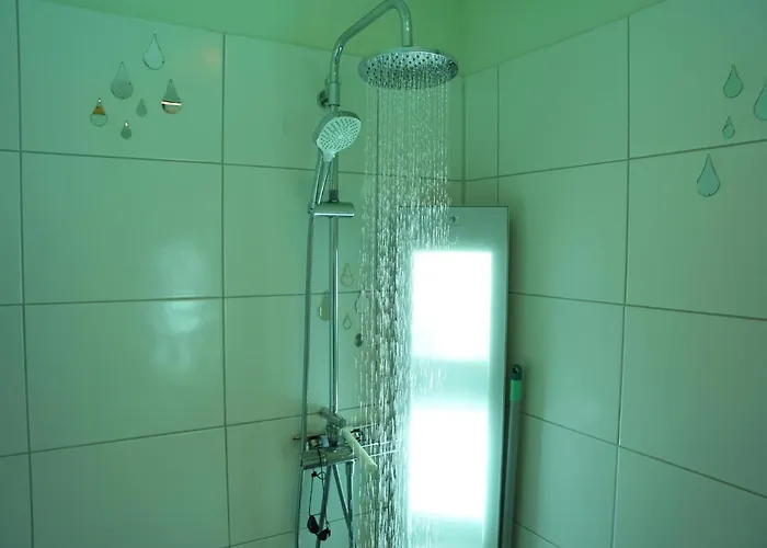 Сasa de vacaciones De Elysium 4-persoons Met Bubbelbad Binnen én Buiten Hotspring Bad, Sauna, Sunshower, Stadstuin, Wifi Lievelde